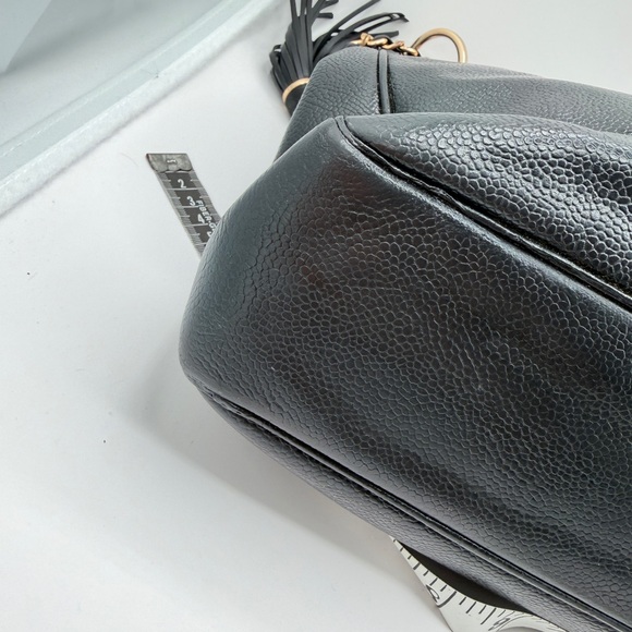 CHANEL Authentic Caviar Tote Bag - Picture 12 of 16